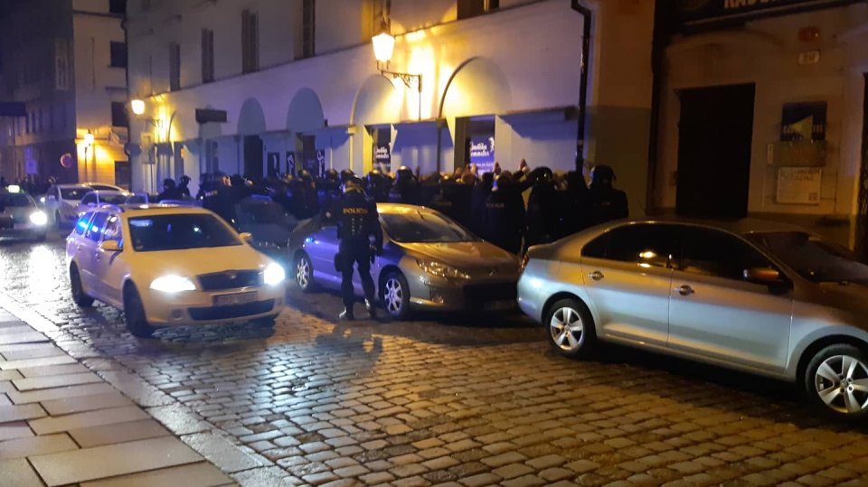 Před zápasem došlo k incidentu mezi českými a kosovskými fanoušky